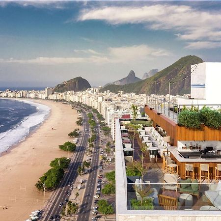 Hilton Copacabana Ρίο ντε Τζανέιρο Εξωτερικό φωτογραφία View of the beach from the hotel