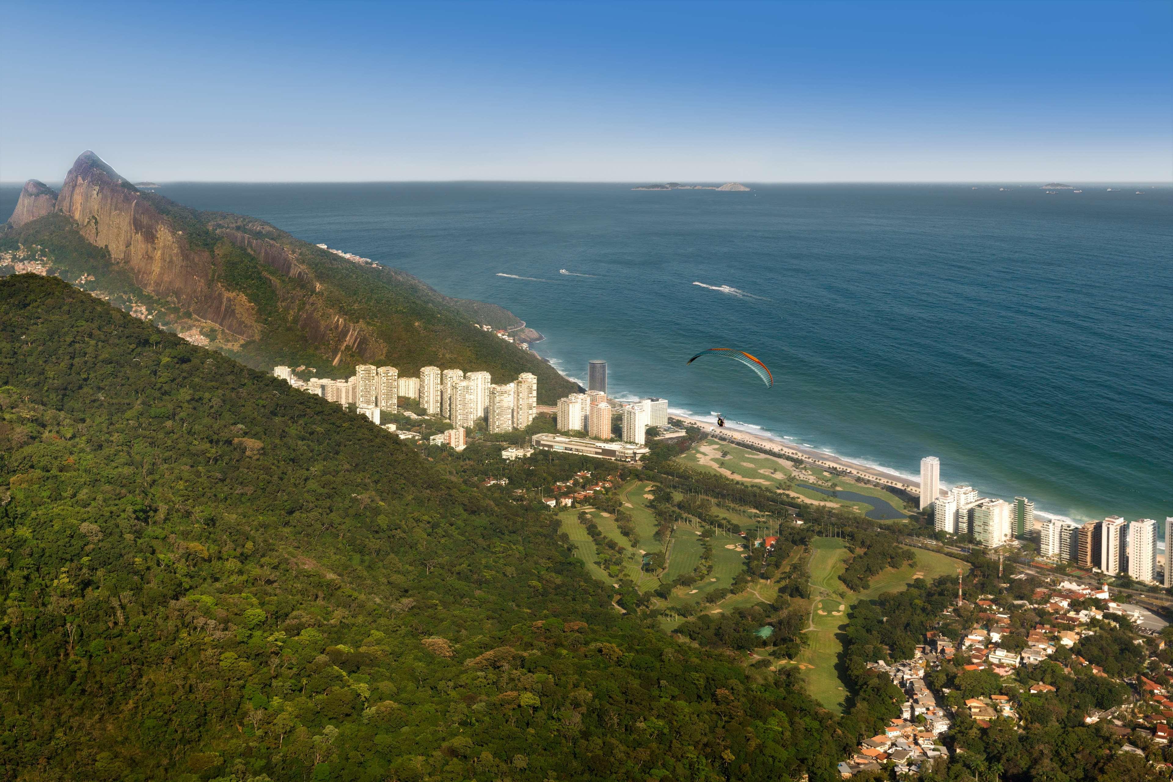 Hilton Copacabana Ρίο ντε Τζανέιρο Εξωτερικό φωτογραφία Aerial view of the resort
